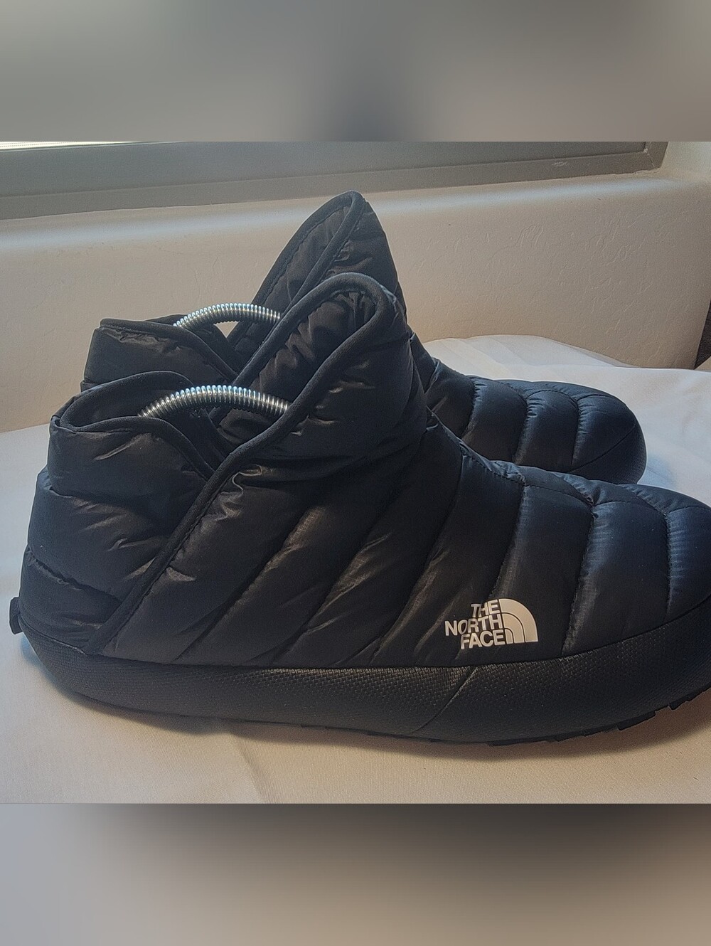 The North Face Quilted Puffer Bootie Slippers Men's 12 Thermoball Eco Traction - Picture 2 of 7